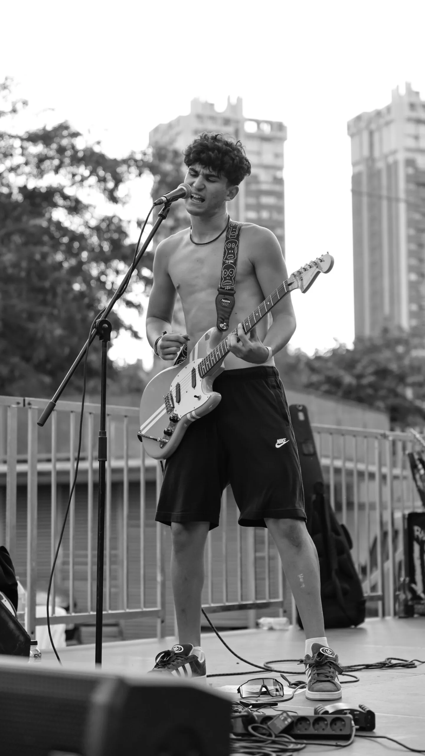 Guillem Carrillo - Guitarra elèctrica de la banda Fudgel (Pop-Punk)